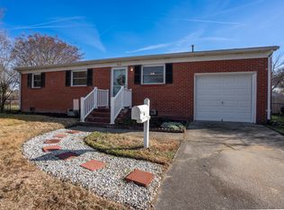 706 Kings View Ct, Hampton, VA 23669