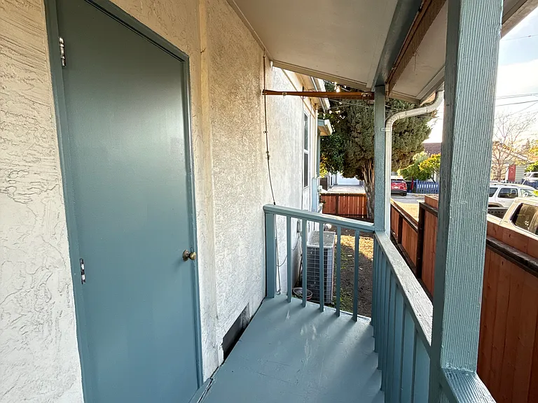 102 Brooklyn Ave — Photo 34