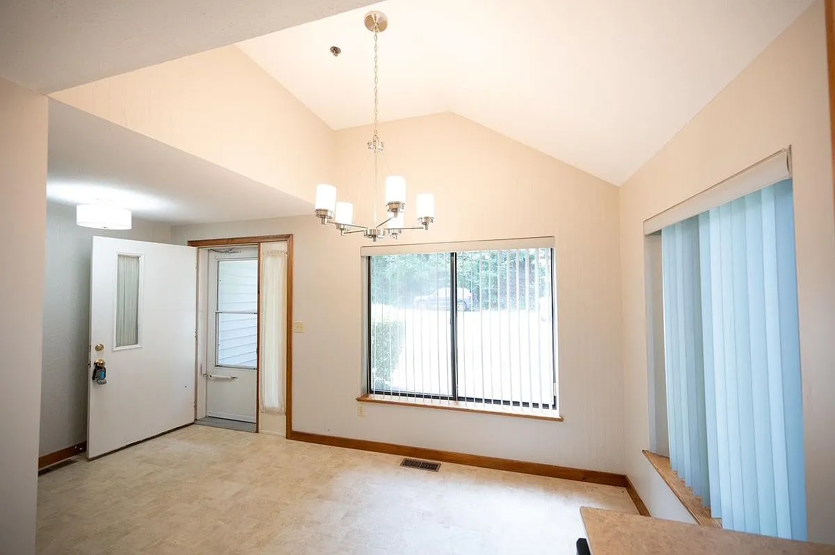 2 bed, 3.0 bath, 1906 sqft, $3,500 — Photo 4