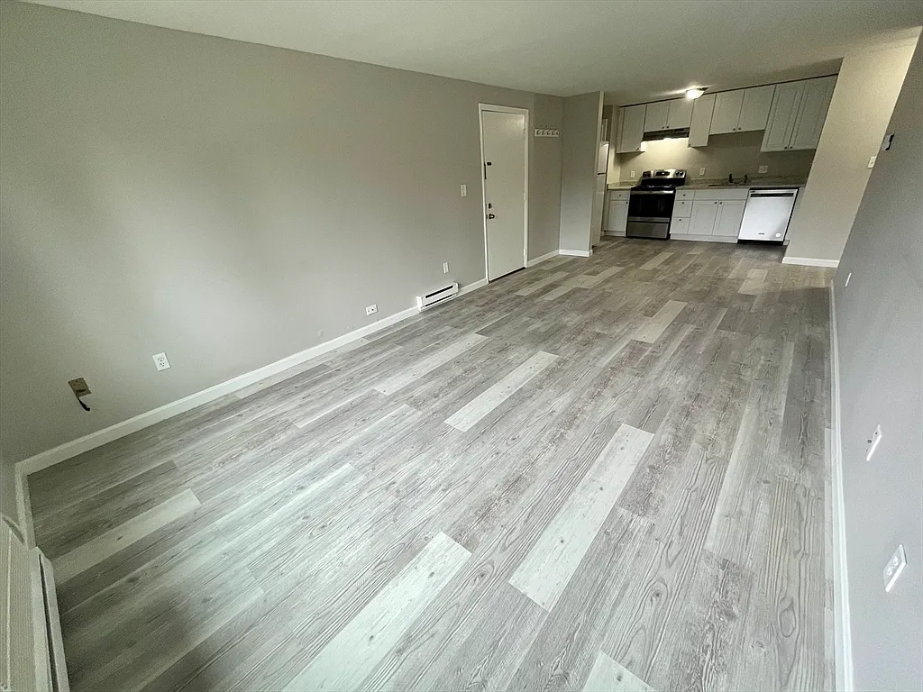 1 bed, 1.0 bath, 653 sqft, $1,975 — Photo 3