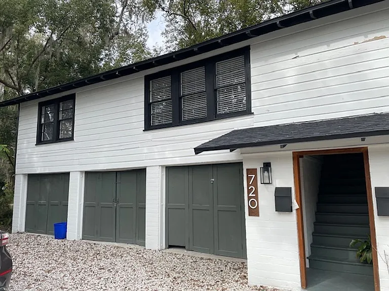 720 NE 4th Ave — Photo 13