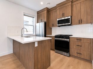 515 17th Ave NW #3, Calgary, AB T2M 0N4
