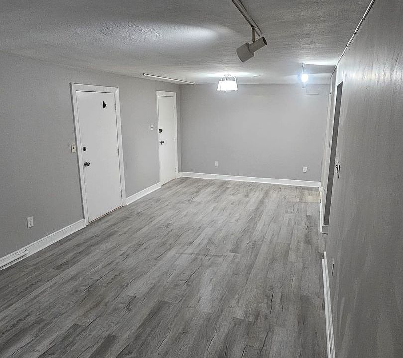 2nd image of 7 Commonwealth Ct APT 2