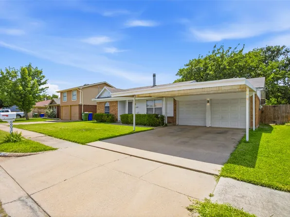 6601 Hughes Dr, Watauga, TX 76148
