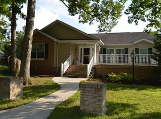 1524 Lincolnshire Dr, Crossville, TN 38555