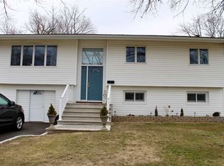 3701 Ladonia St, Seaford, NY 11783