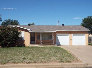 1007 Yonkers St, Plainview, TX 79072