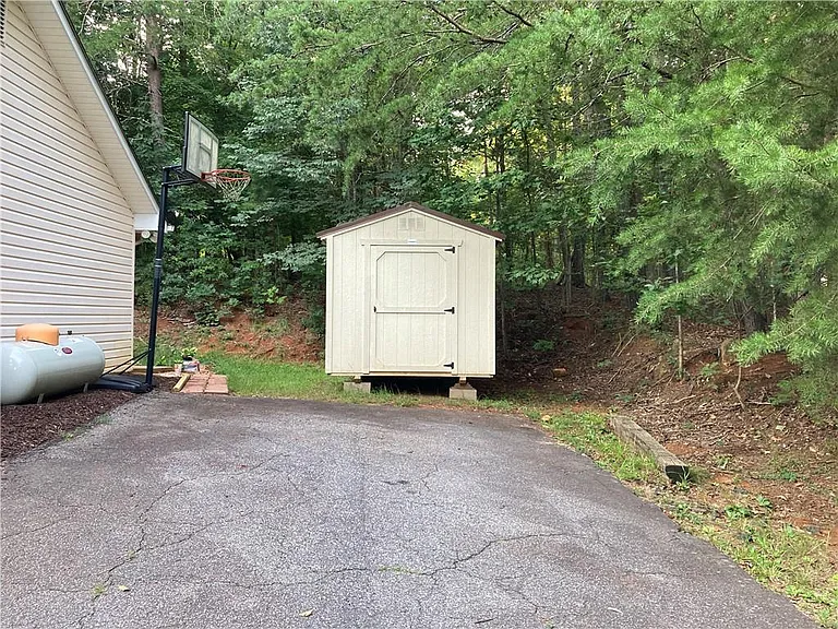 6110 Lakeside Ct — Photo 16