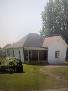 414 W College Street, Aurora, MO, 65605