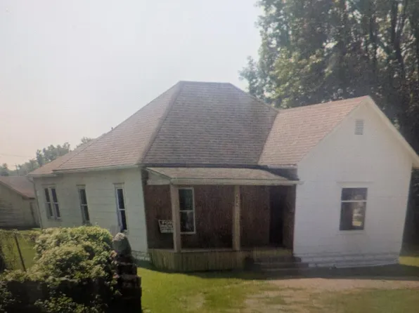 414 W College Street, Aurora, MO 65605