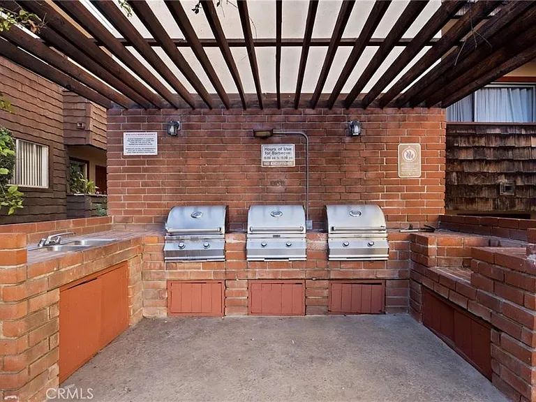 5400 Newcastle Ave #56 — Photo 23