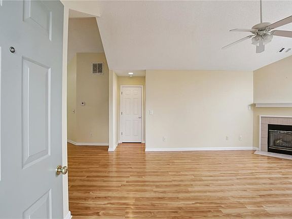 4th image of 2191 Rockbridge Rd APT 1301