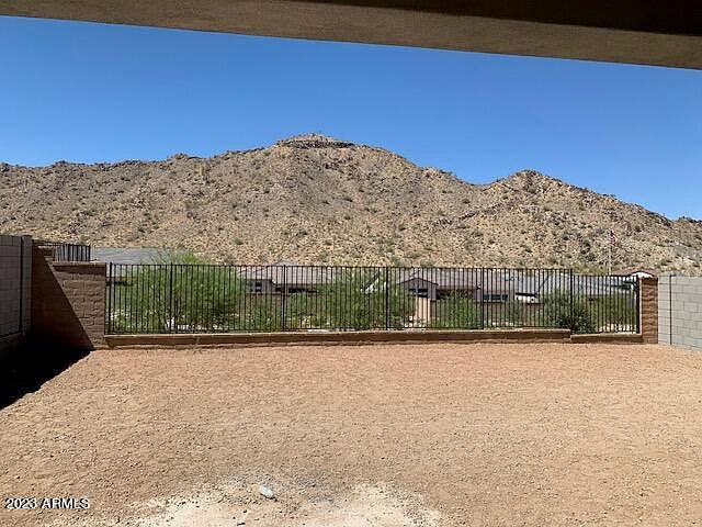 2nd image of 21374 W MEADOWBROOK Avenue