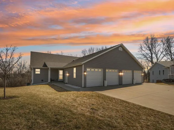 323 Creekside COURT, Watertown, WI 53098