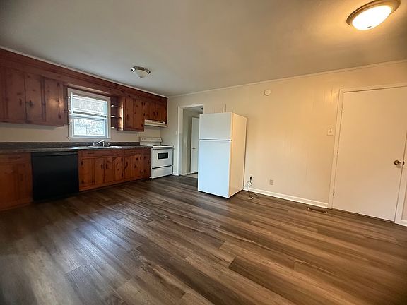 3rd image of 1205 Broadus Ave SE