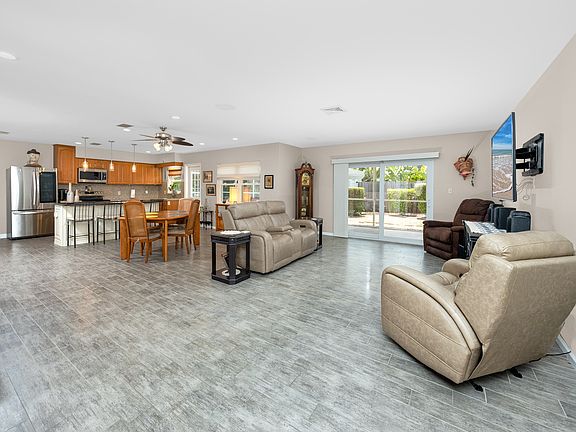 5th image of 10504 Lacera Dr