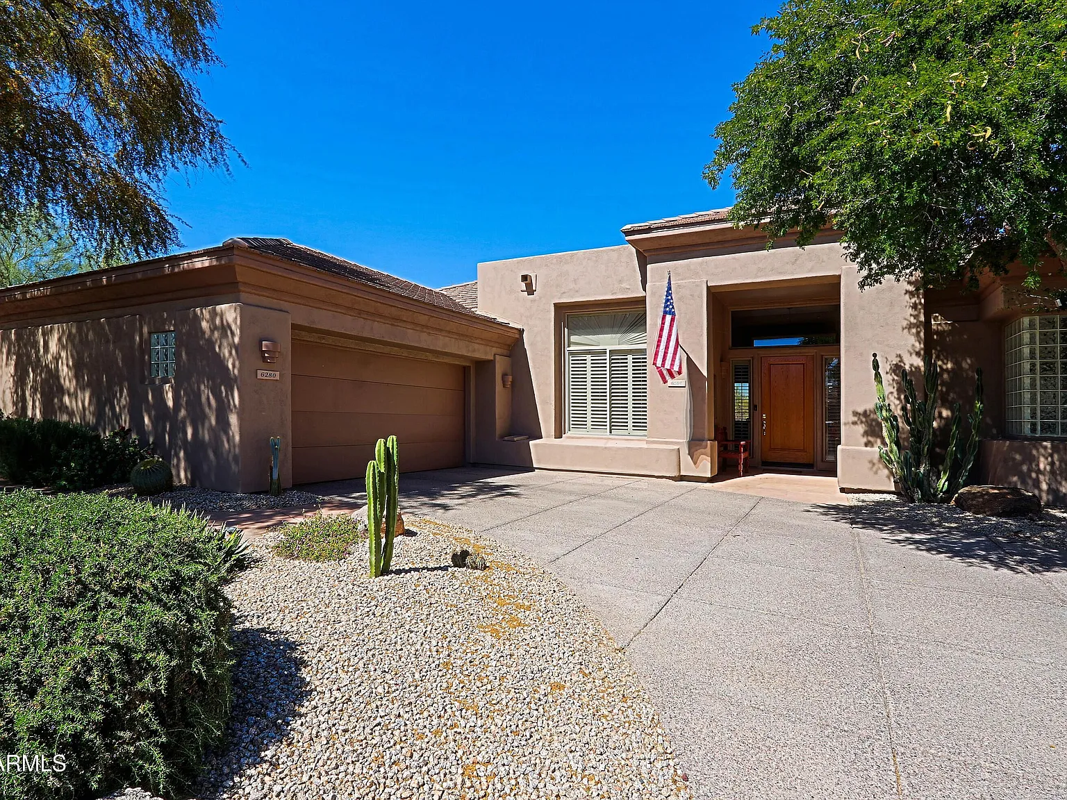 3 bed, 2.5 bath, 2774 sqft, $3,000 — Photo 2