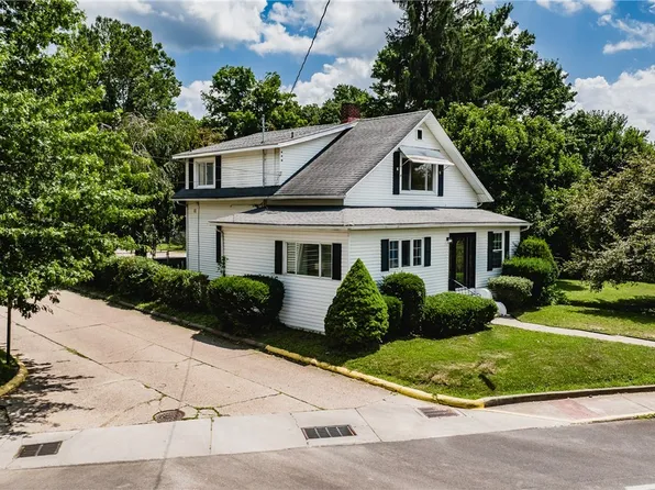 5612 Grand Central Ave, Vienna, WV 26105