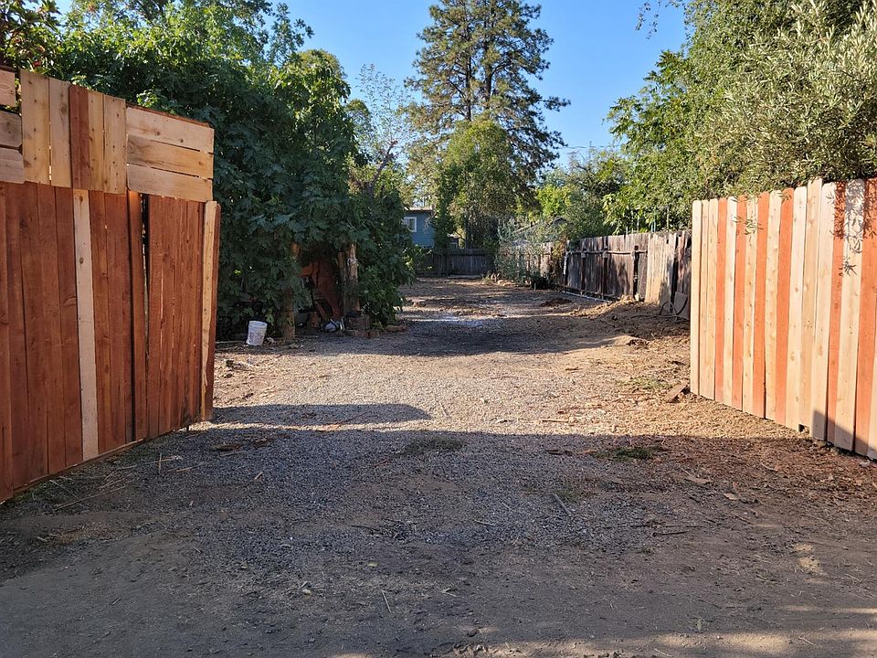 1st image of 3300 38th St