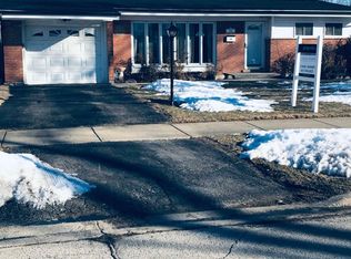 7244 Palma Ln, Morton Grove, IL 60053