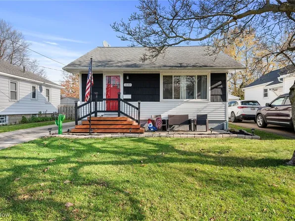 1333 Elmwood Rd, Mayfield Heights, OH 44124