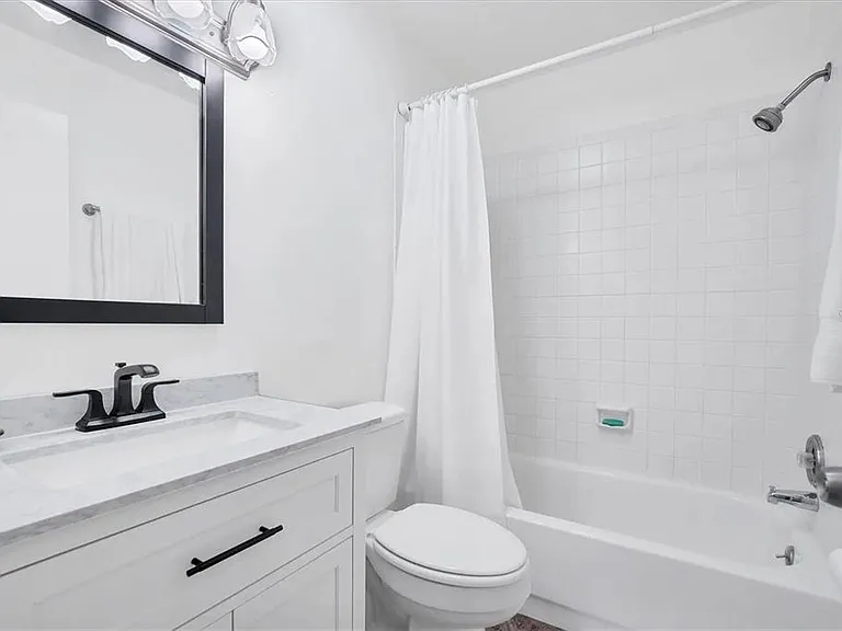 1624 Stickney Point Rd #108 — Photo 10