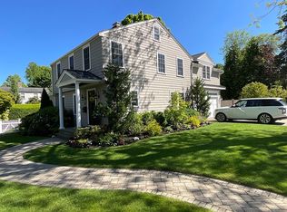 25 Orchard St, Marblehead, MA 01945