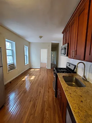 Rented by Point NYC | media 7