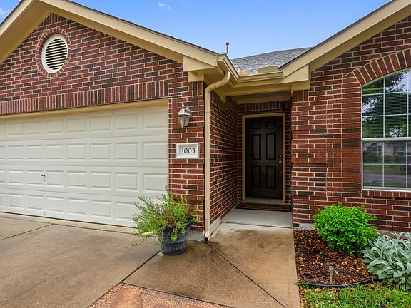 2nd image of 1003 Downridge Dr