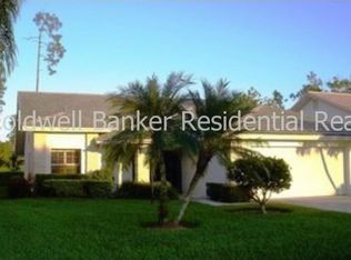 506 Countryside Dr, Naples, FL 34104