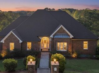 55 Rocky Cir NE, White, GA 30184