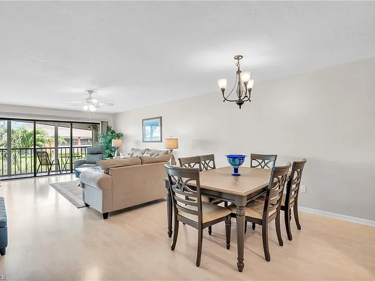 4640 Chantelle Dr #N204 — Photo 8