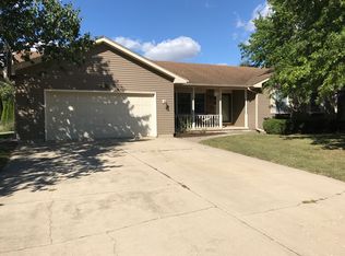 1109 Bittersweet Dr, Plano, IL 60545