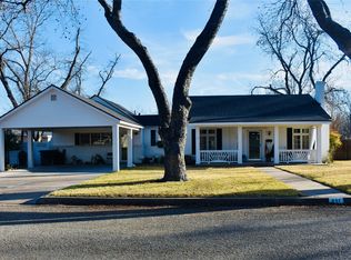 607 W 15th St, Brady, TX 76825