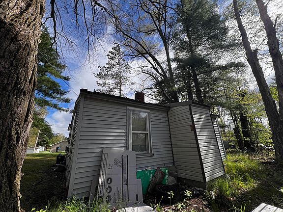 3rd image of 4167 Maes Rd