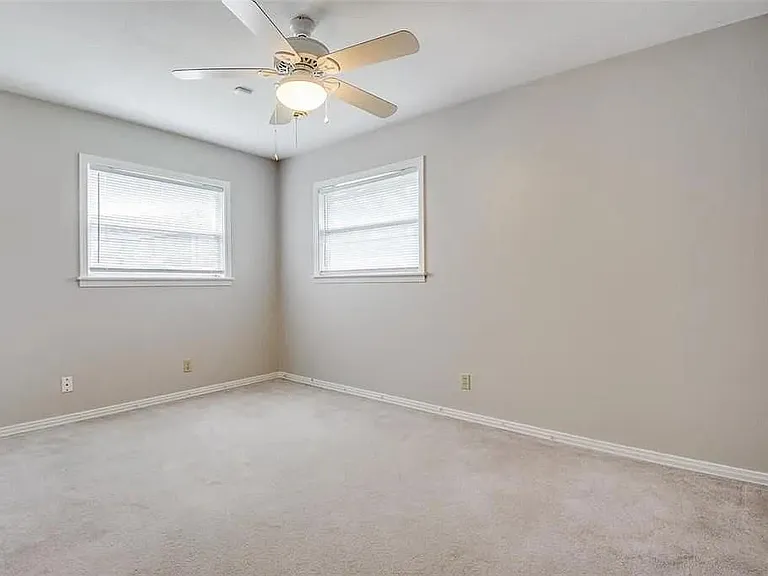 2322 Ansbury Dr — Photo 17