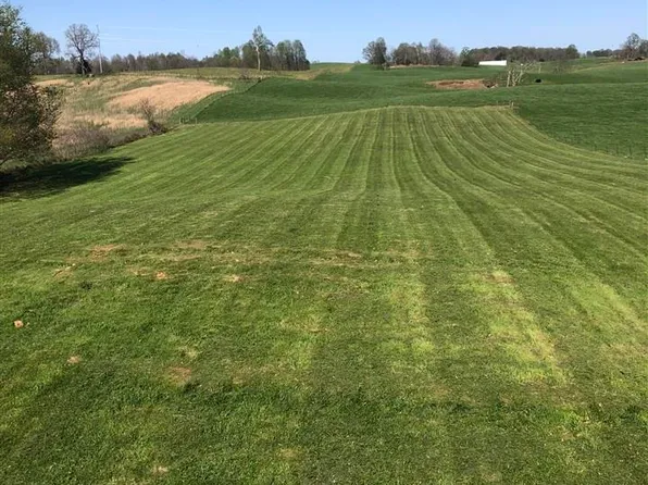 9176 Hodgenville Rd, Summersville, KY 42782