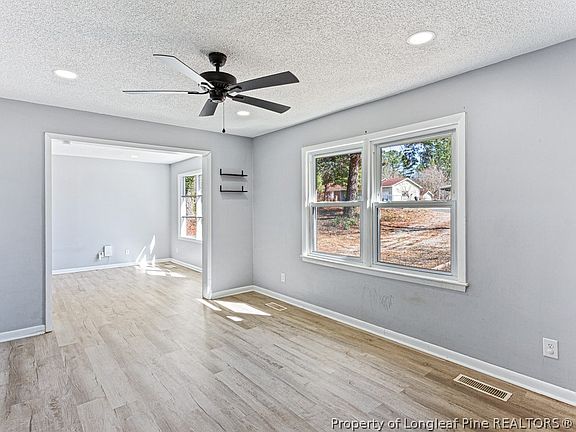 5th image of 808 Darlington Dr
