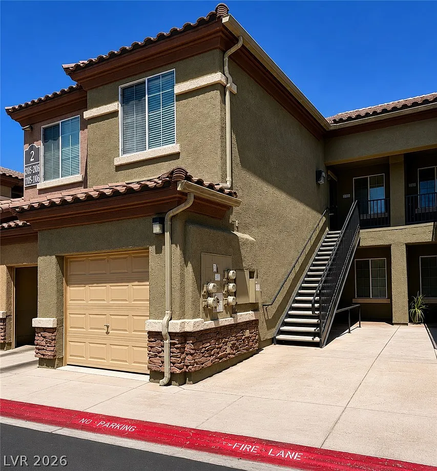3 bed, 2.0 bath, 1255 sqft, $1,800 — Photo 1