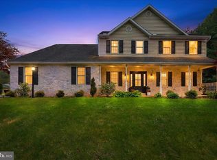 348 Garey Rd, Douglassville, PA 19518