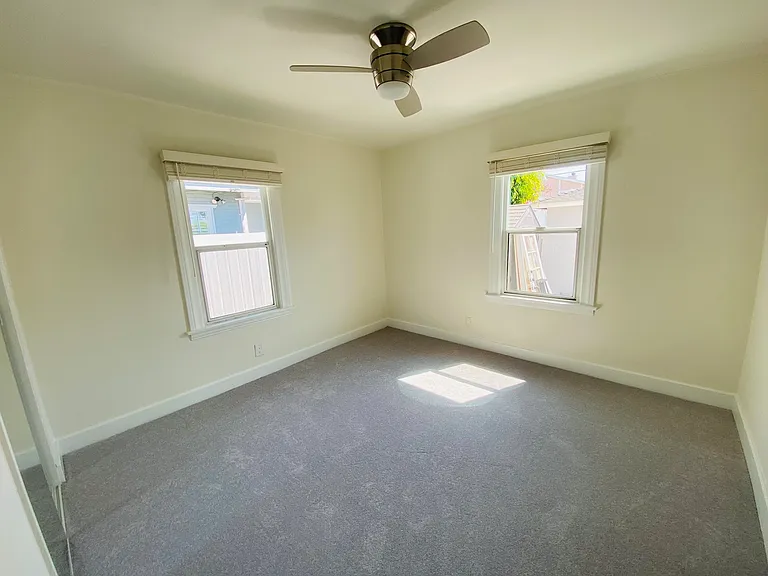 1318 Madrid Ave — Photo 9