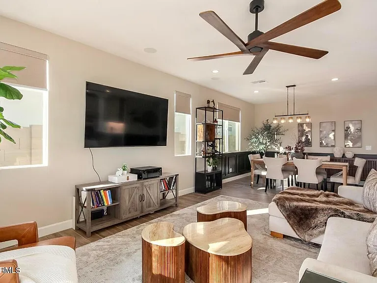 11353 N Luckenbach St — Photo 3