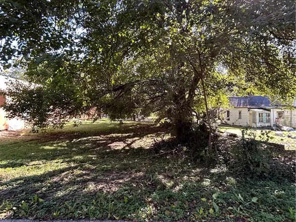 512 Dakota St, Leavenworth, KS 66048