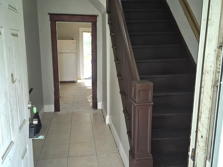 48 Bright Ave — Photo 11