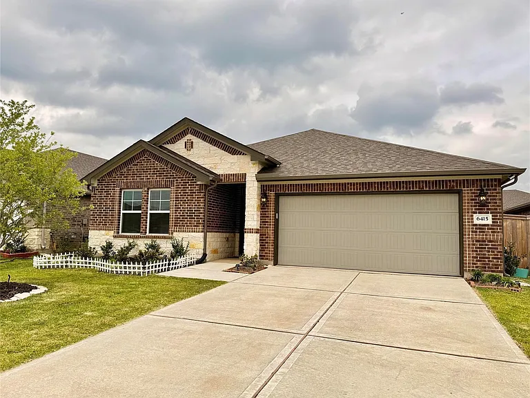 6415 Brazos Trail Dr — Photo 2