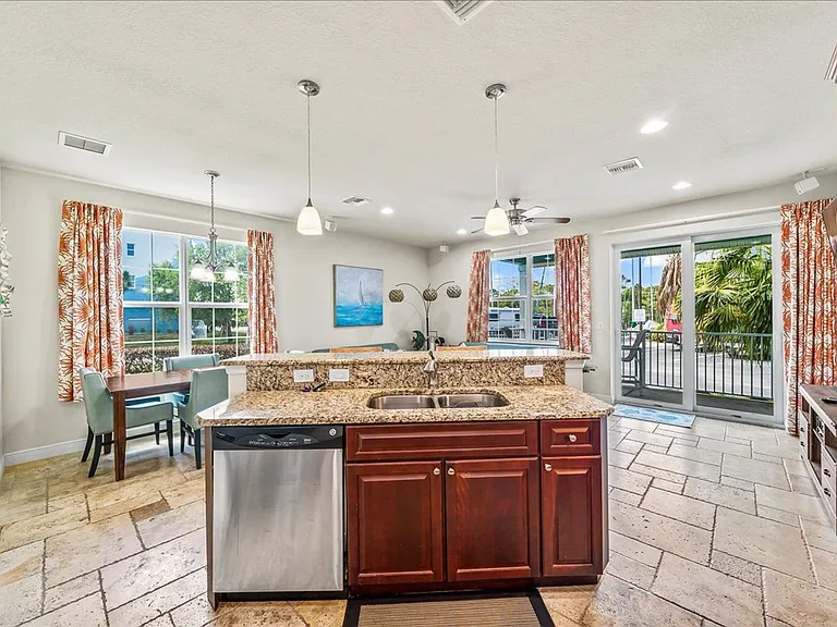 104 Parrotfish Ln #101 — Photo 3