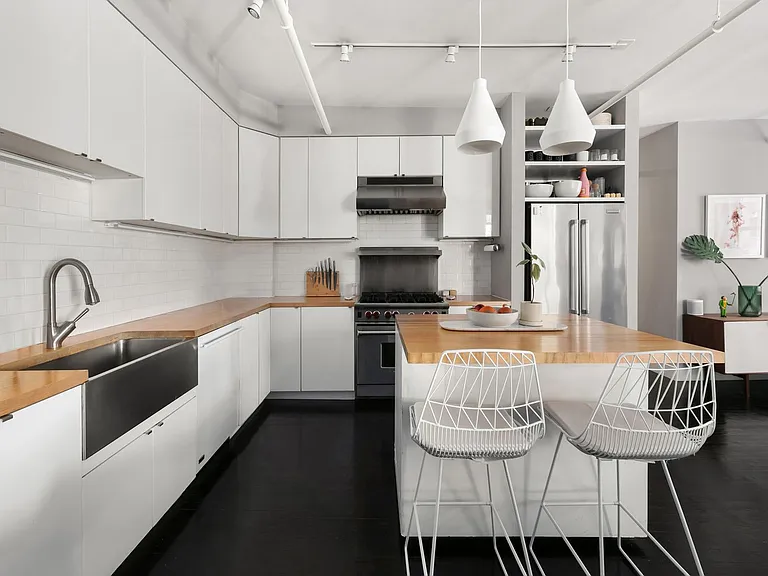 133 W 28th St #6-C — Photo 5