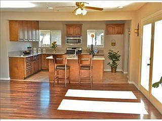 4th image of 741 W B St #A