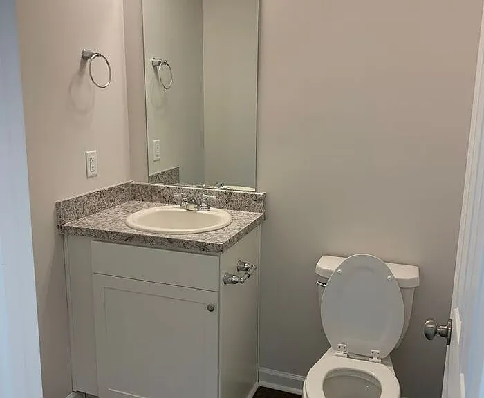 16357 Waterbury Ln — Photo 5