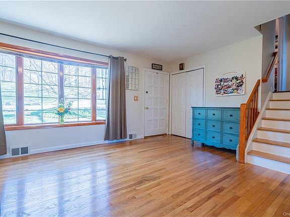 5th image of 92 E Lovell St